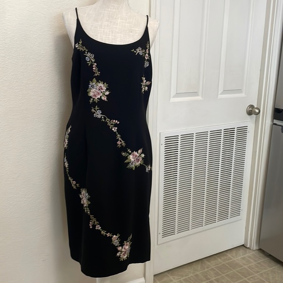Dress Barn Dresses & Skirts - Dress barn woman’s size 12 black dress with embroidered flowers. DressBarn dress